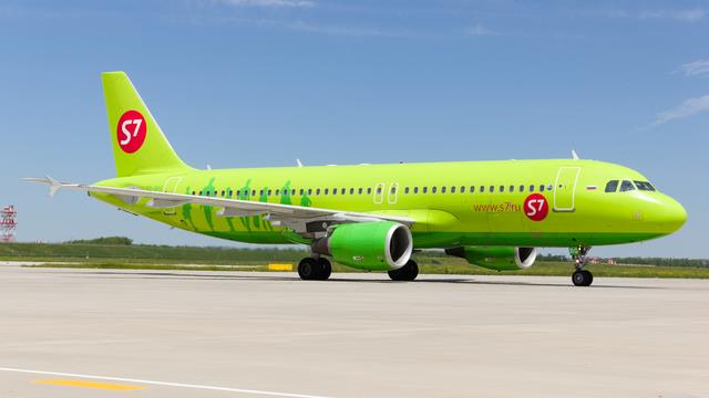 VQ-BRG:Airbus A320-200:S7 Airlines
